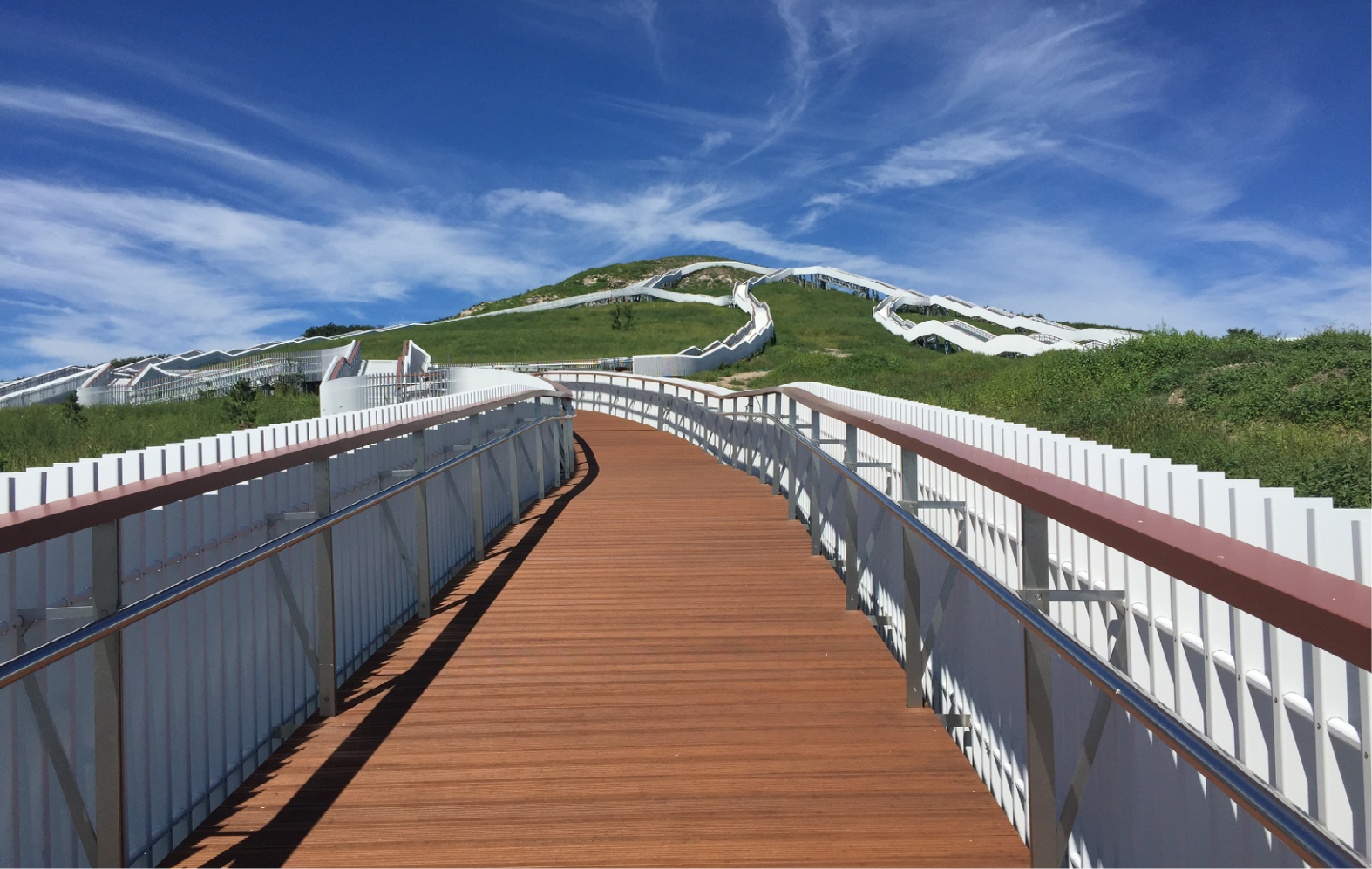 内蒙乌兰浩特神骏山